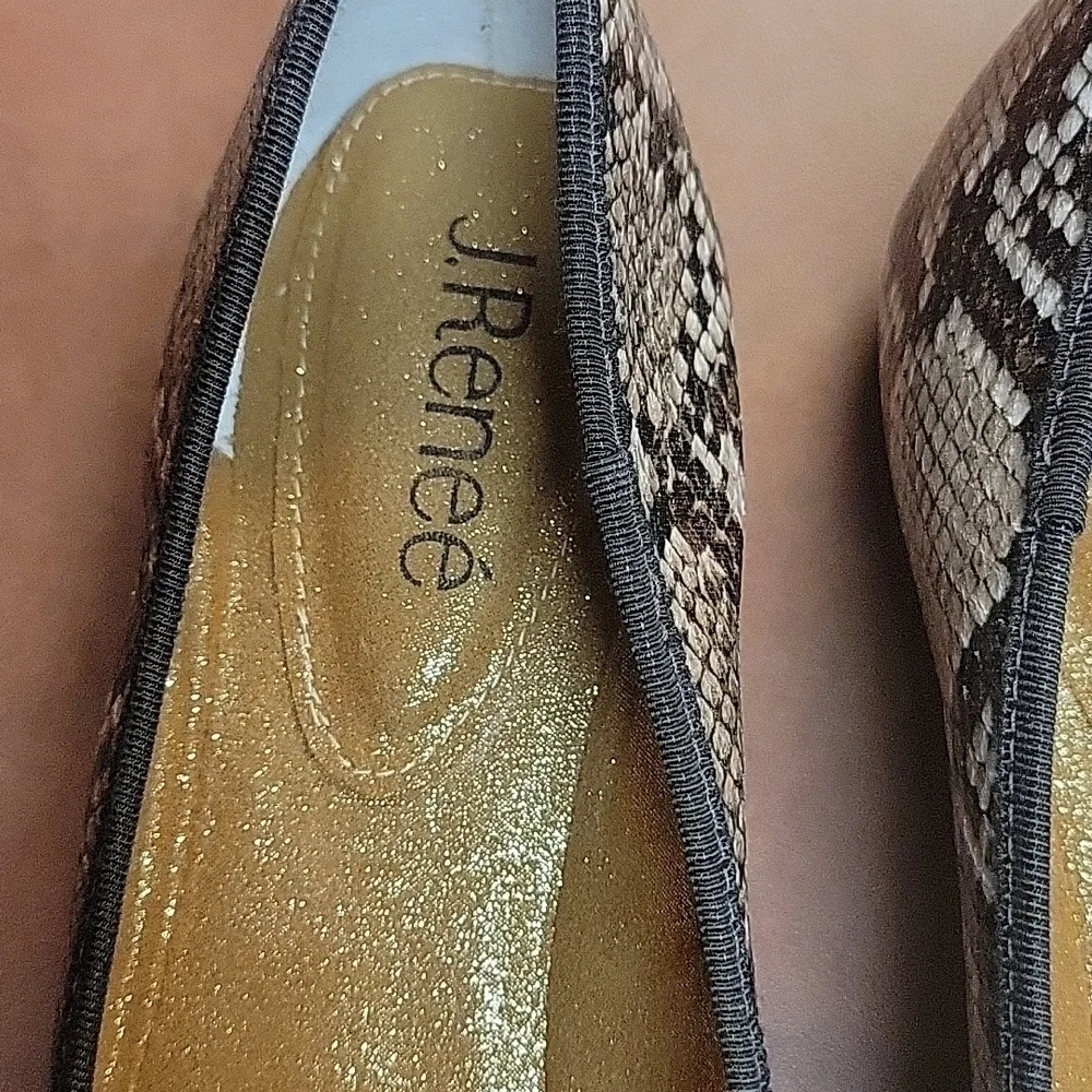 J.Renee flats